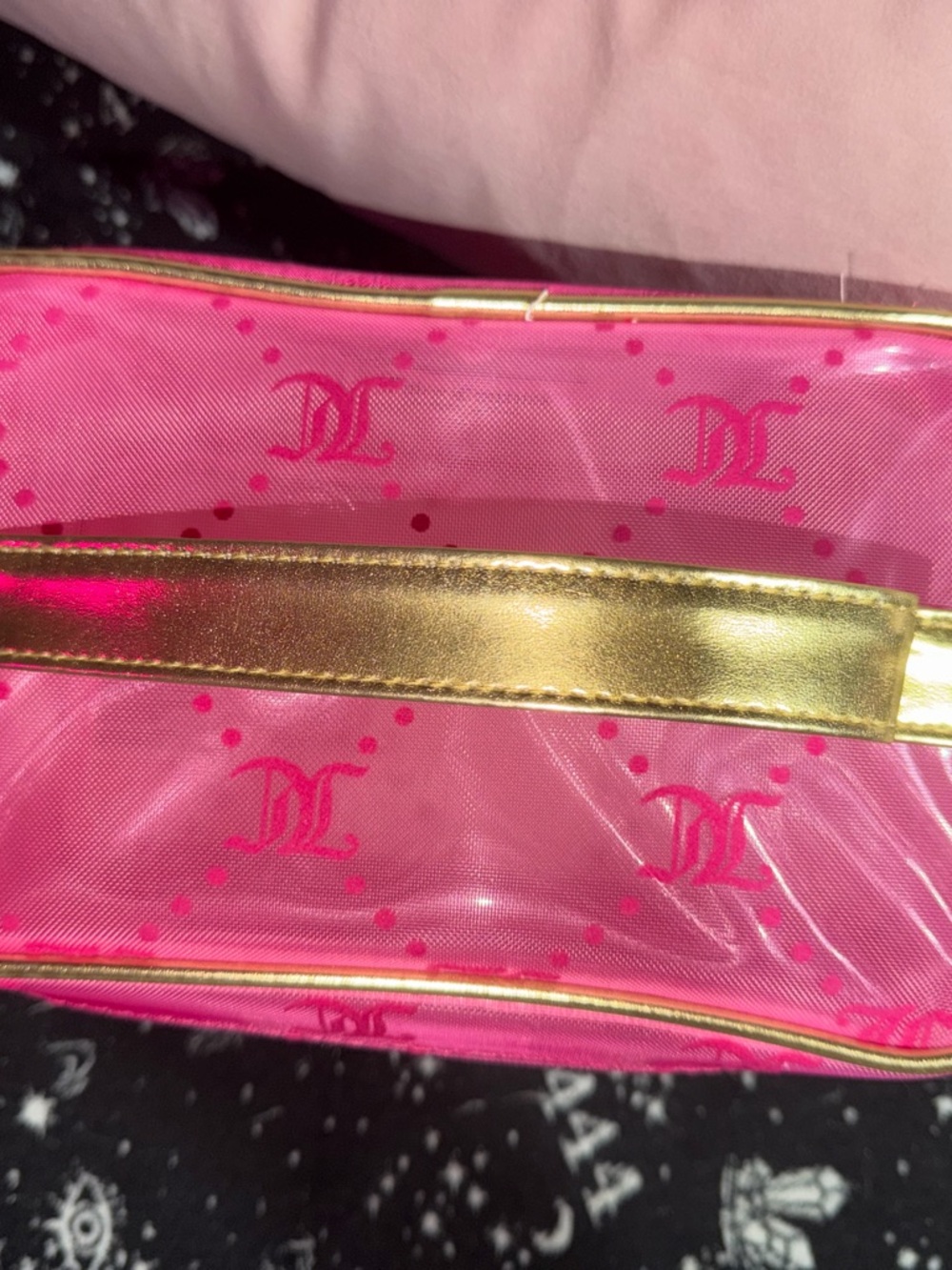 Juicy Couture Hot Pink Cosmetic Case with Gold Trim - Picture 3 of 3